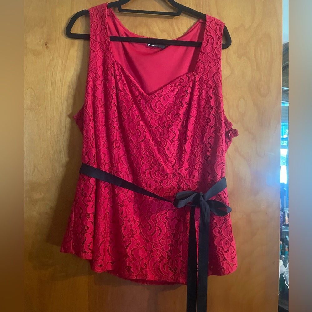 Lane Bryant red stretch lace tank size 22 with black tie at waist
